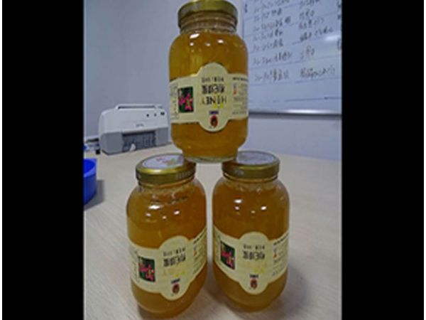 （视频）蜂蜜瓶全自动单侧面贴标机AS-S01