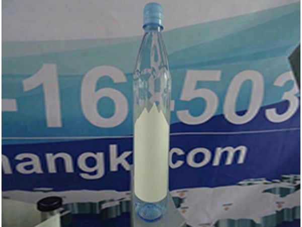 （视频）立式定位塑料矿泉水瓶贴标机AS-C02
